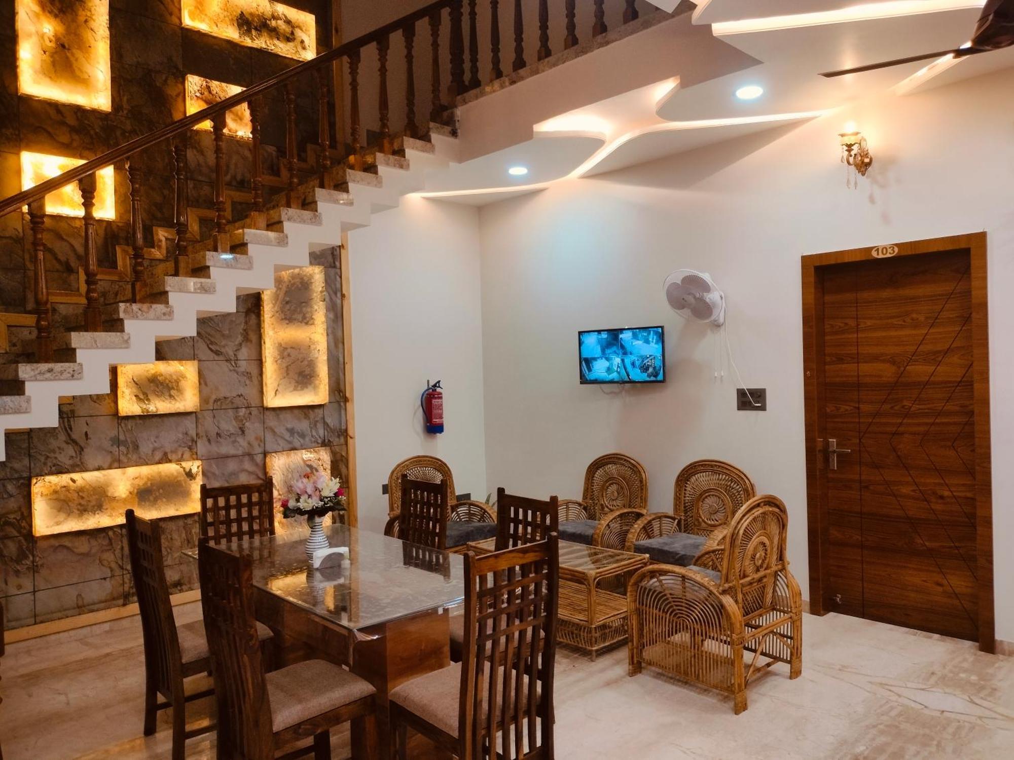 Amritam Palace A Luxury Ac Home Stay Ringas Εξωτερικό φωτογραφία